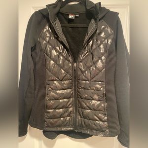 Sports sweatshirt warmed